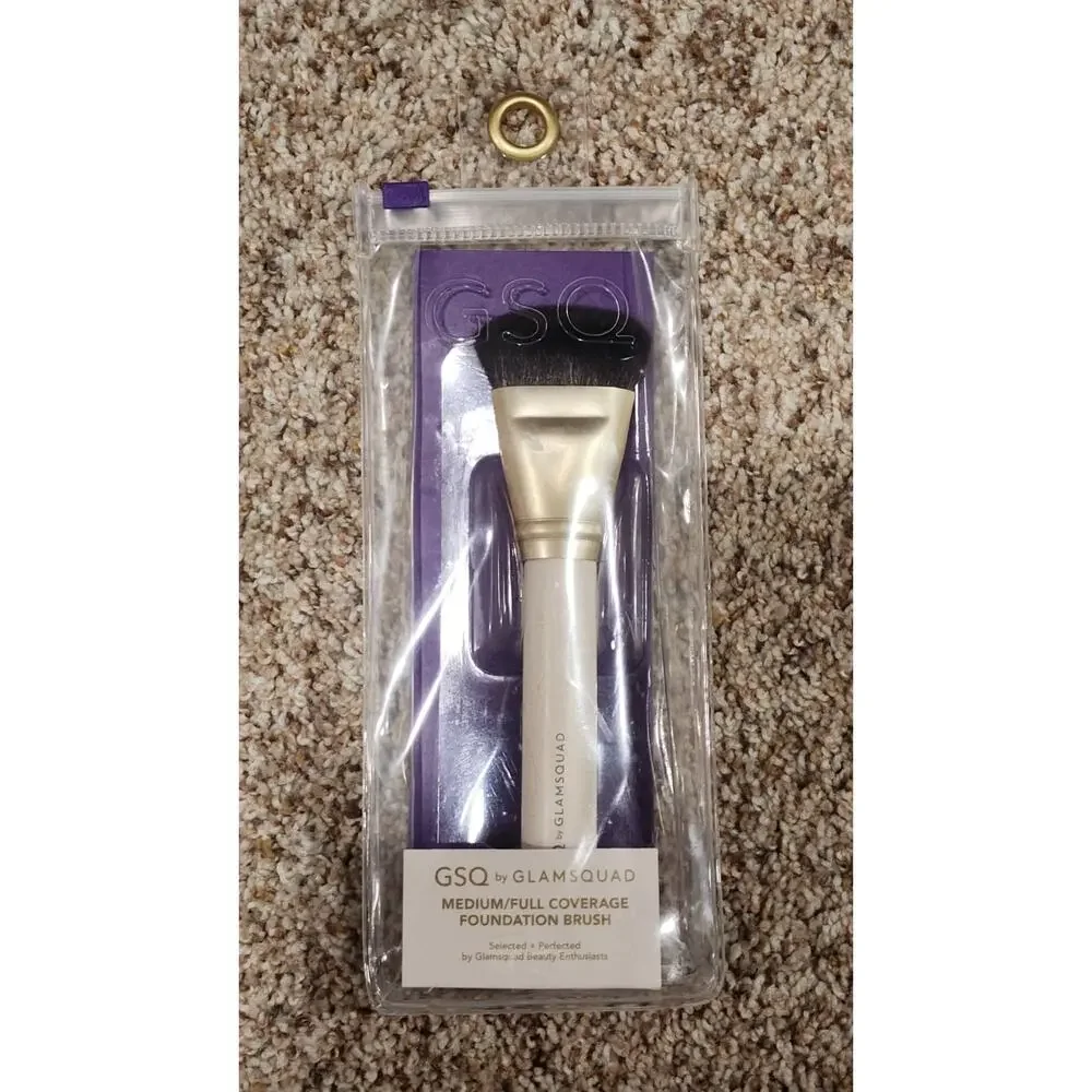 GSQ by GlamSquad Medium Full Coverage Foundation Brush New